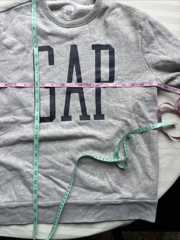 GAP Gray Logo Sweatshirt Size Small (Oversized Fit) Cozy Casual Athleisure - Image 9