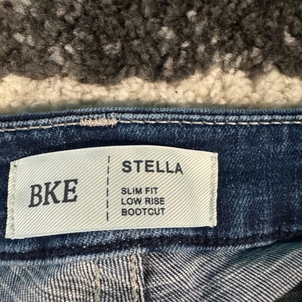 BKE Flare Women's Jeans in Classic Blue - Image 2