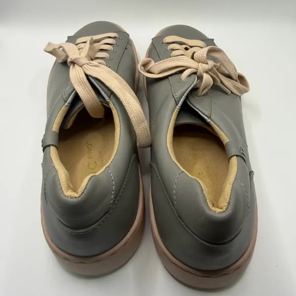 Vionic Gray and Beige Leather Sneakers - Image 6