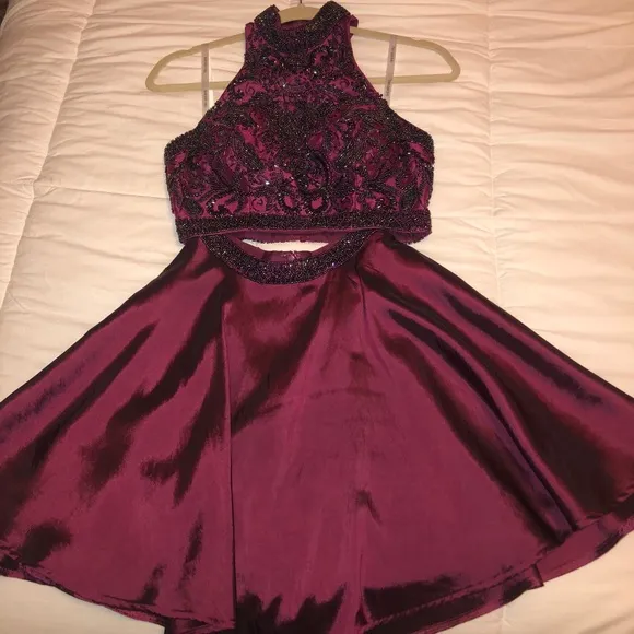 Sherri Hill Plum homecoming dress - Image 2