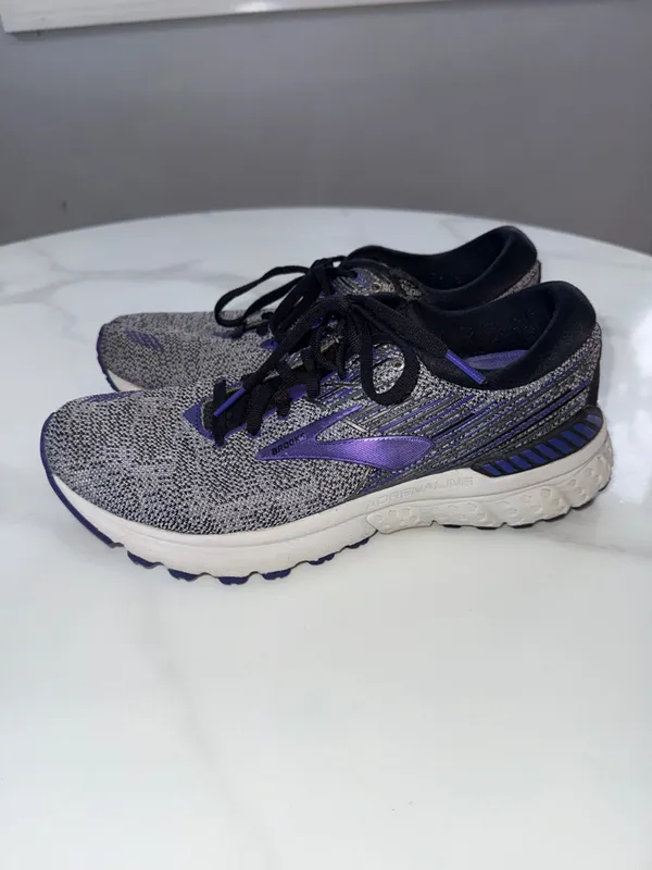 Brooks Gray and Purple Women's Running Shoes - Image 5