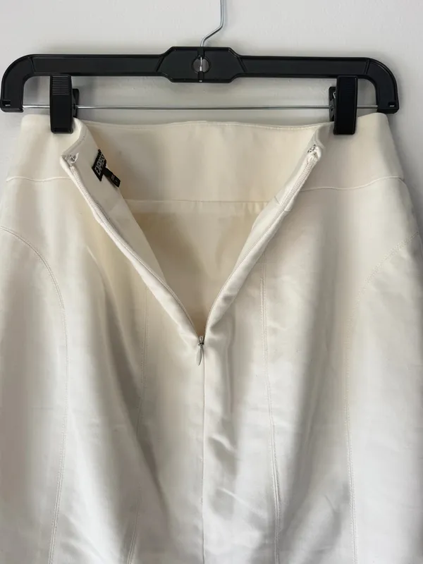 Express Chic Cream Pencil Skirt  - Image 4