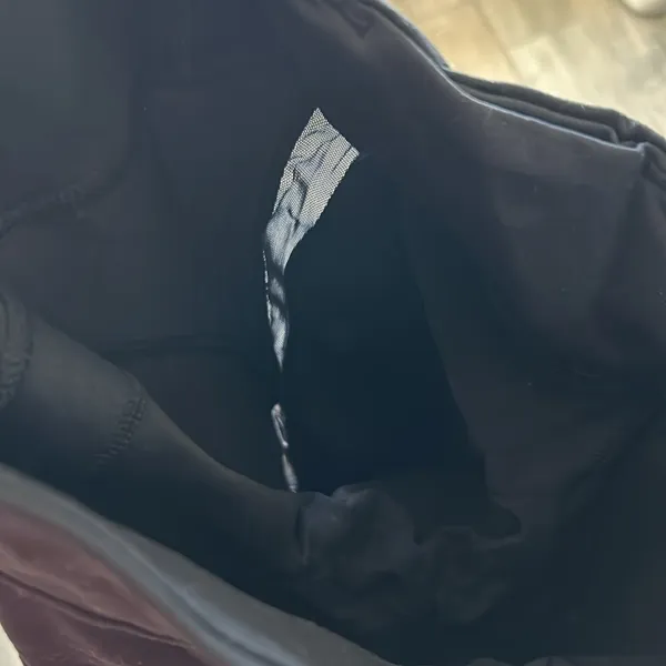 Lululemon mesh insert Capri leggings - Image 6