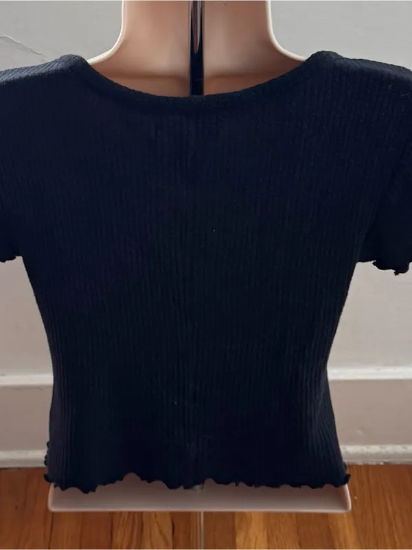 Abercrombie & Fitch Black Ribbed Scoop Neck Short Sleeve Tee, size S lettuce hem - Image 3