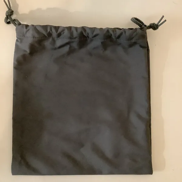 GUCCI 'Made To Measure Gray Sack With Adjustable Top String. Preloved - Image 3