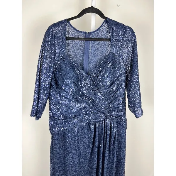 La Femme Navy Sequin Ruched V-Neck Evening Gown Dress Size 14 - Image 6