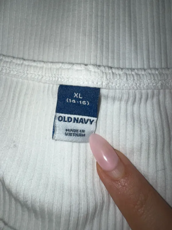 OLD NAVY WHITE T-SHIRT - Image 3