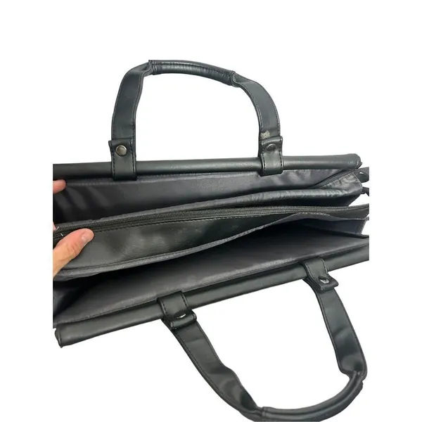 Solo black leather laptop classic bag - no shoulder strap included - small tear - Image 2