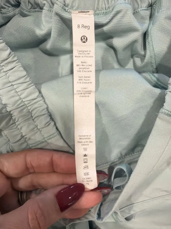 Lululemon Hotty Hot Shorts Low-Rise Sage Green Size 8 - Image 2