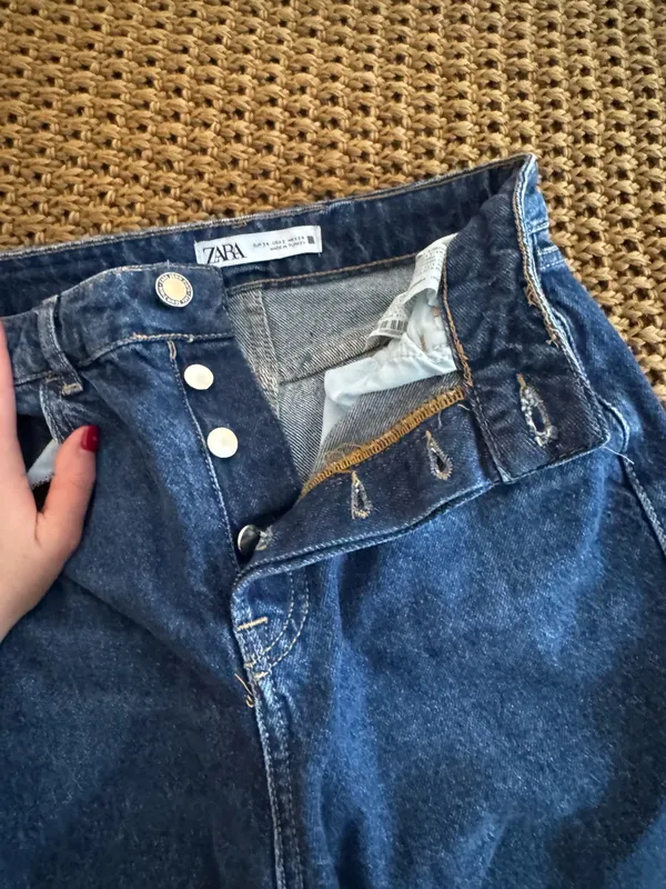 High waisted dark wash jeans - Image 4