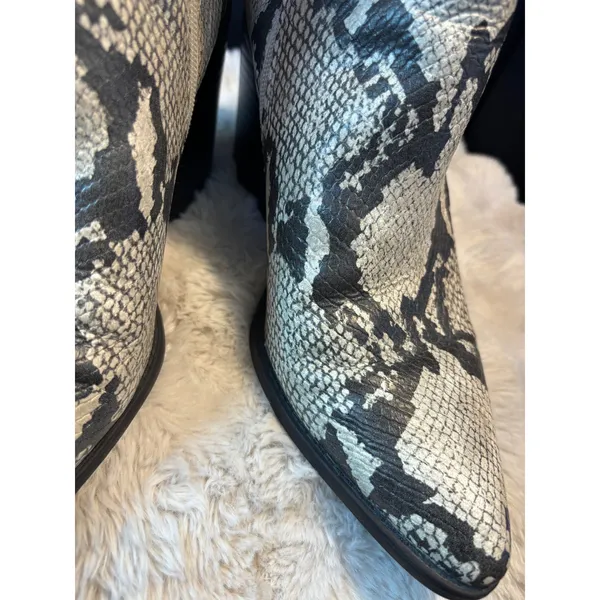Mikey Grey Snakeskin Print Pointed Toe Block Heel Ankle Booties Size 10M - Image 4