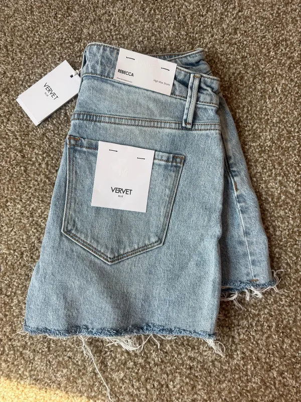 Vervet High Rise Distressed Hem Shorts - Image 4