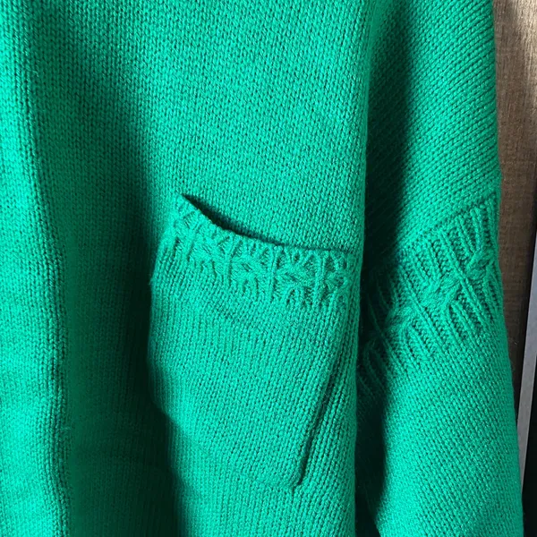 FINAL MARKDOWN Green Sweater Size undefined - Image 3