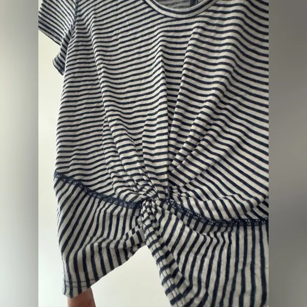 Abercrombie & Fitch Blue and White Stripe Knot Front‎ Crop Top - Image 3