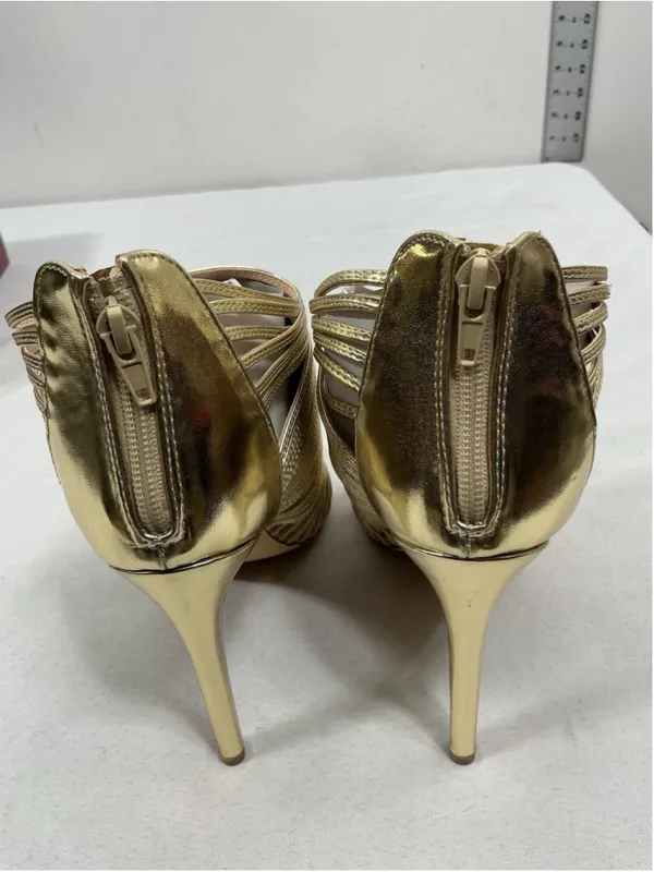 Womans New In Box Liliana Nikia Peep Toe Cut Out Stiletto Party Sandals 9 Gold - Image 4