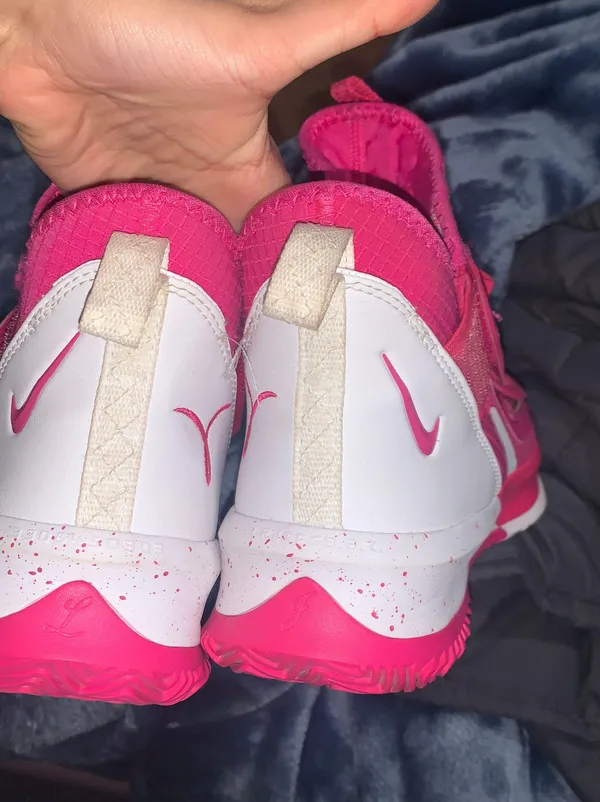 Lebron James Basketball Shoes - Image 5