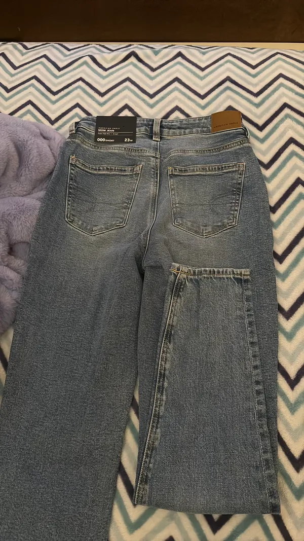 American Eagle Jeans Mom - Image 4