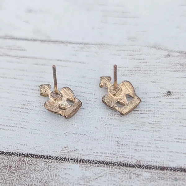 Crown Design Stud Earrings Dainty - Image 4