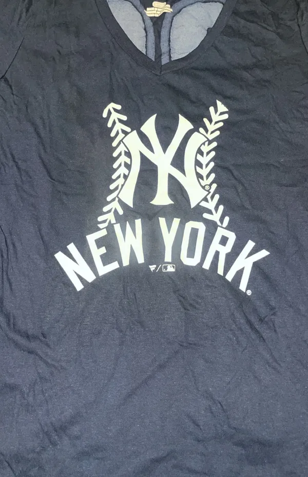 Fanatics New York Yankees MLB Women's V-Neck T-Shirt - Image 3
