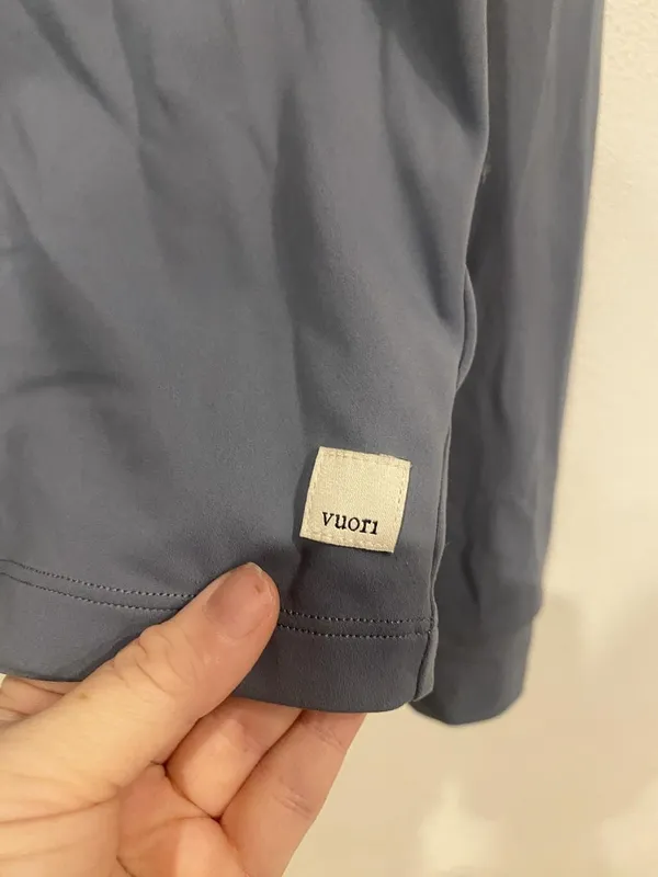 Vuori Studio Half Zip Long Sleeve Crop Top Womens Large Blue Athletic - Image 4