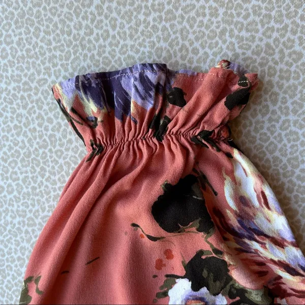 White Birch Coral Peach with bold florals 2 tier dress balloon sleeves size L - Image 9