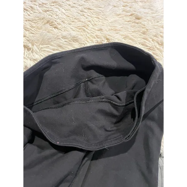 Lululemon pants yoga stretch waist pocket black Size 6 21” Inseam EUC - Image 4