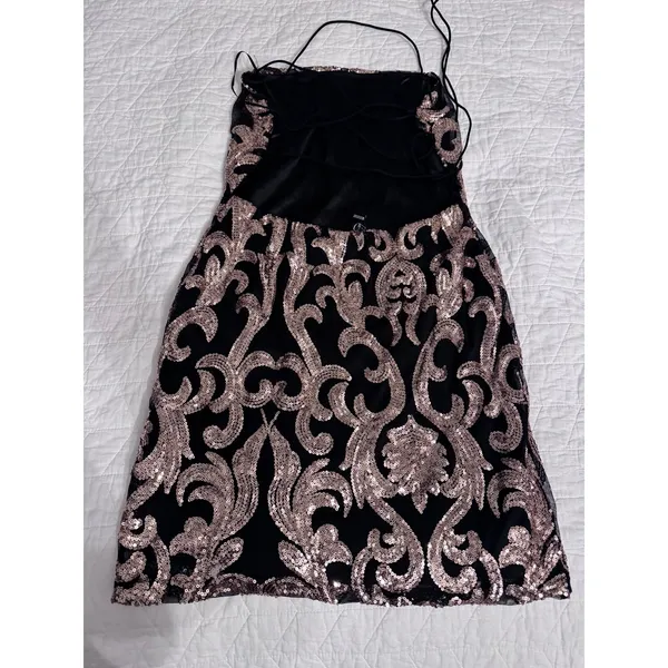 Windsor Dress size large, excellent condition, prom,‎ homecoming, formal dance - Image 4