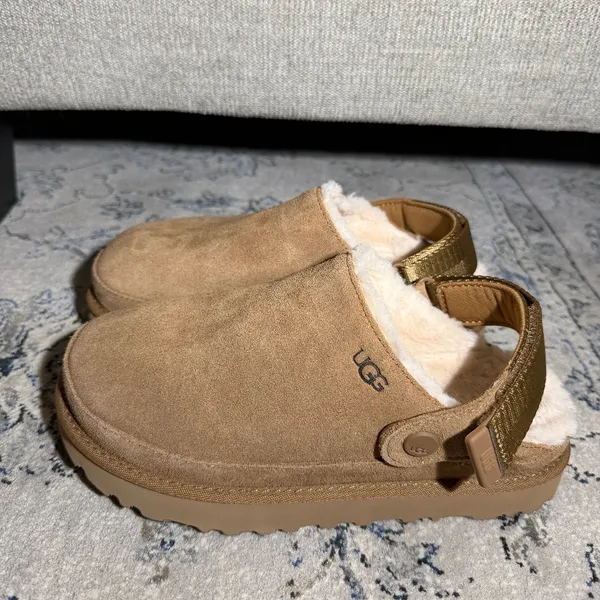 UGG Goldenstar Cozy Clog - Image 4