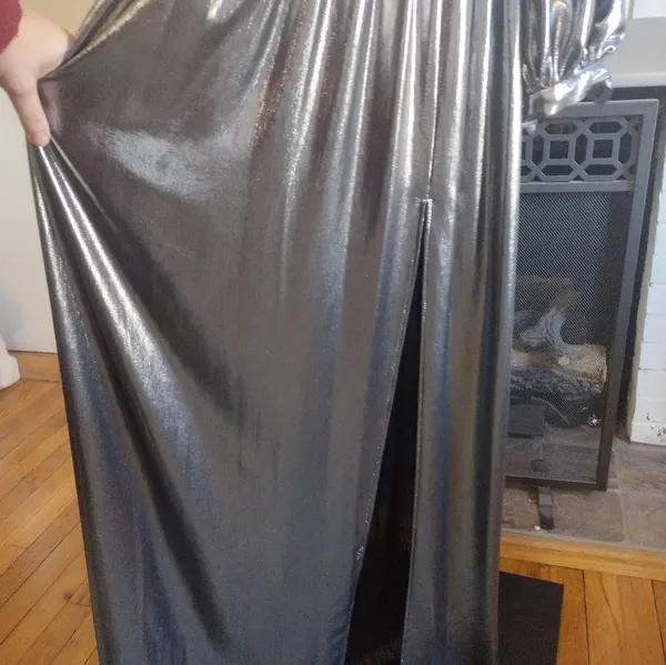 NEW Gianna Bindi Zella Metallic Silver Evening Gown - Image 4