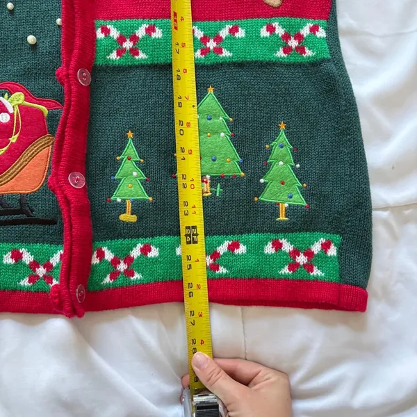 Vintage Laura Scott Christmas Sweater Vest Large Green Red Santa Gingerbread - Image 4
