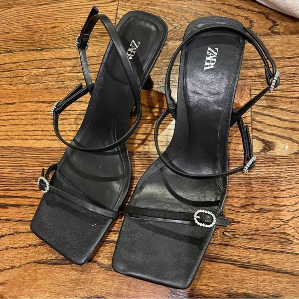 Zara Black Elegant Heels with Strappy Design - Image 3