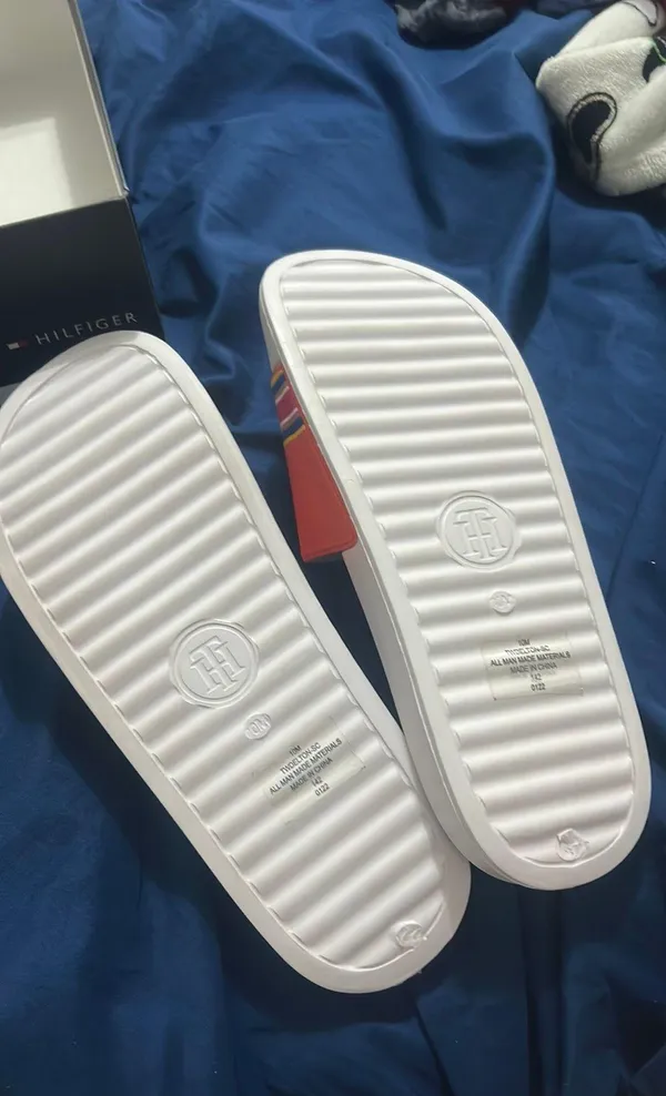 Tommy Hilfiger Slides - Image 2