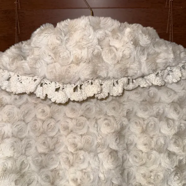 NWT $130 Altar’d State Rosette Ivory Faux Fur Lined Hook Closure Jacket M/L - Image 8