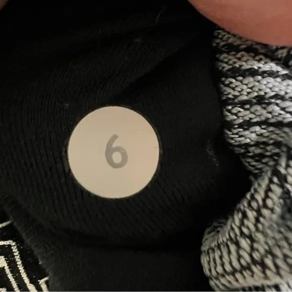 Lululemon Wunder Under Pant‎ (Hi-Rise) Maze Jacquard White Black W5AAYS Size 6 - Image 5