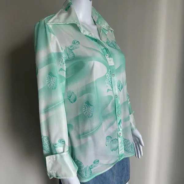 Vintage 70’s Jantzen Sea Shell Print Dagger Collar Top - Image 2