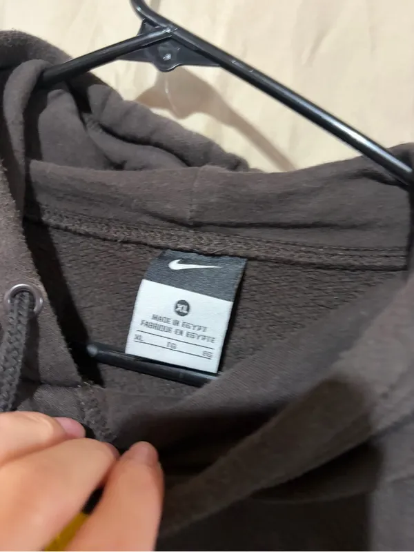 Nike vintage sweatshirt - Image 2