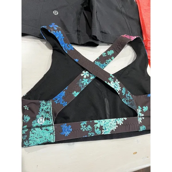 Sports Bra‎ Lululemon size 2 or 4 - Image 2