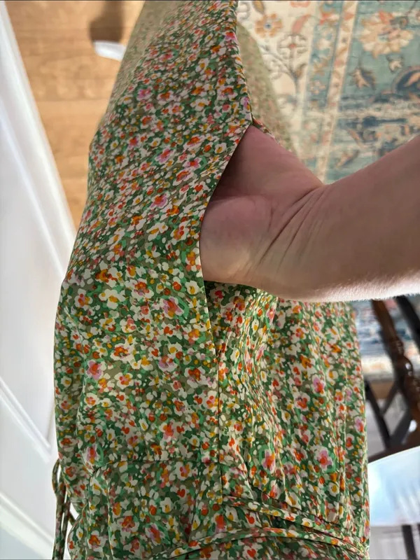 Lost + Wander Green Floral Wrap-Style Midi Dress Women's Wild Poppies Sz Small - Image 8