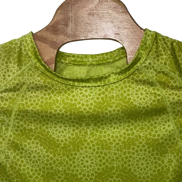 LL Bean T-Shirt WomenS Size XL Green Geometric Print Round Neck Short Sleeve Tee - Image 2