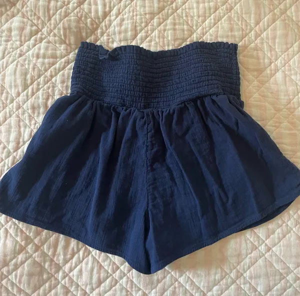 Vineyard Vines Shorts - Image 2