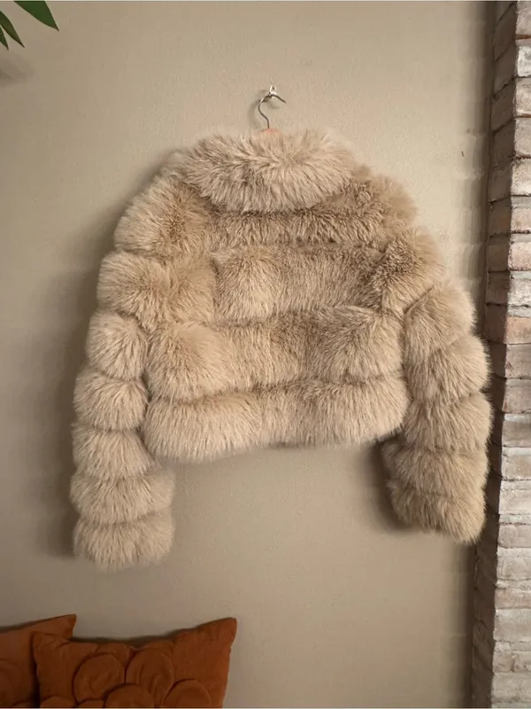 AZALEA WANG Khokho Faux Fur Cropped Jacket - Image 4