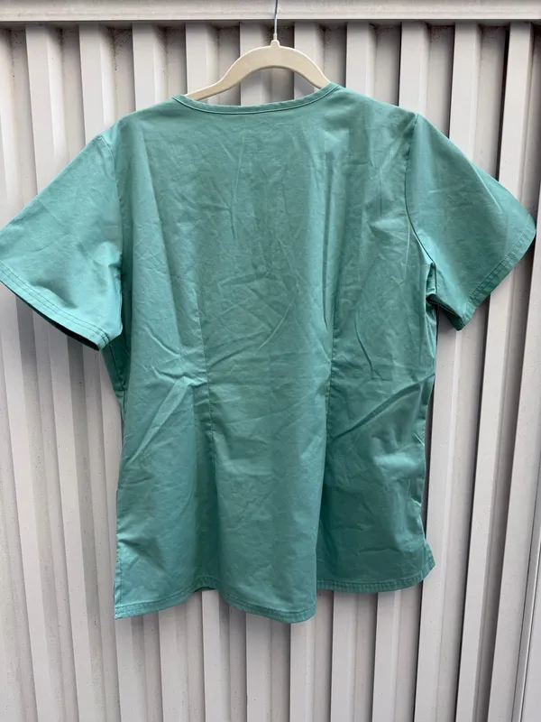 Uniform Advantage Butter-Soft Stretch Aqua Scrub Top Women’s Medium V-Neck Medical Uniform Scrub Top - Image 5