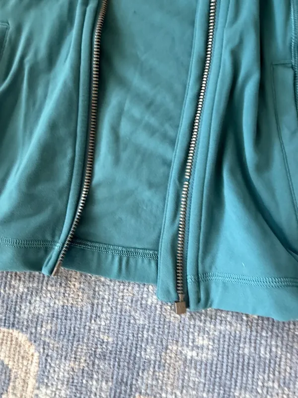 lululemon Jacket Full-Zip  - Image 3
