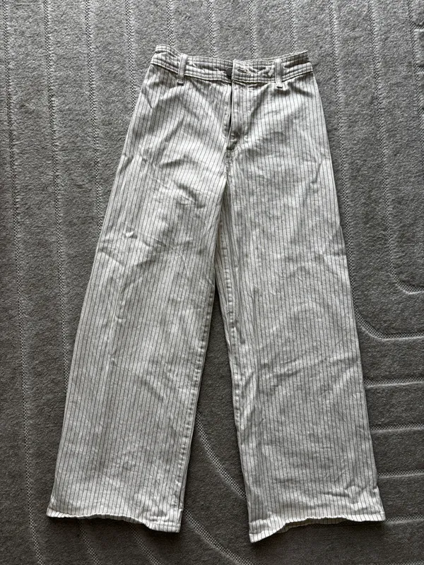 Universal Threads Pants - Image 3