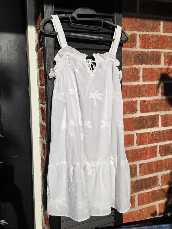 NEW GOA BEACHWEAR White Embroidered Palm Trees Mini Dress Small - Image 3