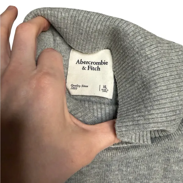 ✨🩶 Abercrombie & Fitch Gray‎ Mock Neck Ribbed Sweater XL 🩶✨ - Image 2