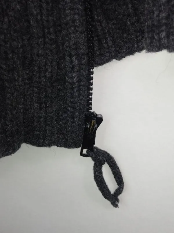 GAP L Thick Lambswool Zip Front Sweater in Charcoal Gray - Image 3