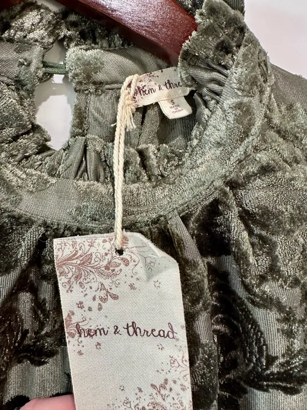 NWT Hem & Thread Olive Velvet Burnout Floral Ruffle Blouse Size S - Image 3