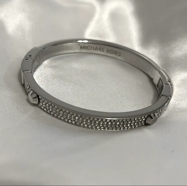 Michael Kors NWOT Silver-Tone Astor Stud Bracelet - Image 3