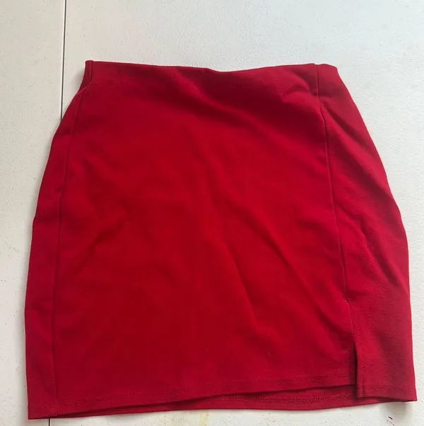 Red pencil skirt size small - Image 2